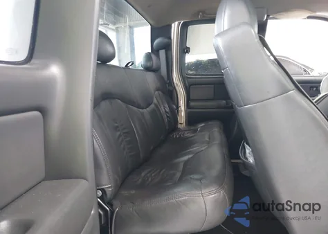 2002 Chevrolet Silverado Lt из США, поврежденный, VIN 2GCEC19T221427915